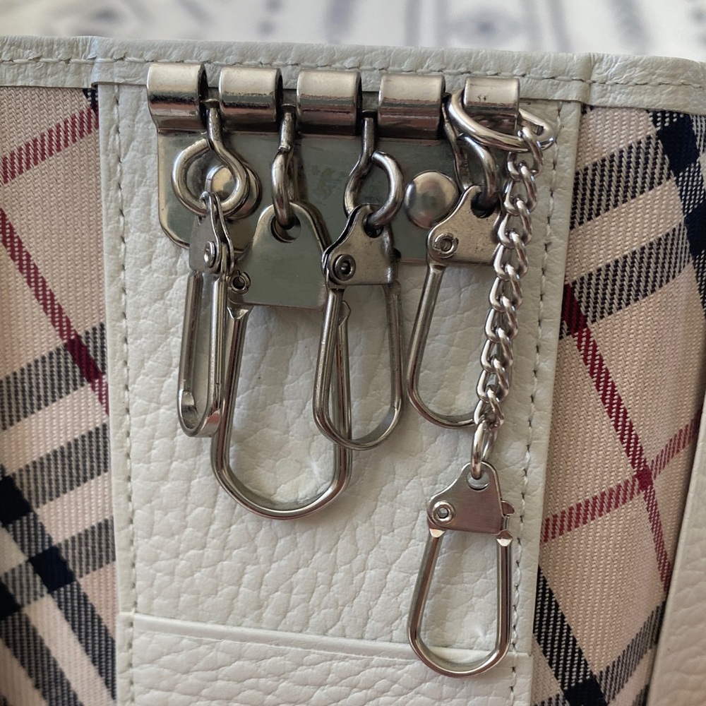 Burberry Gray Leather Key Holder - Picture 4 of 9
